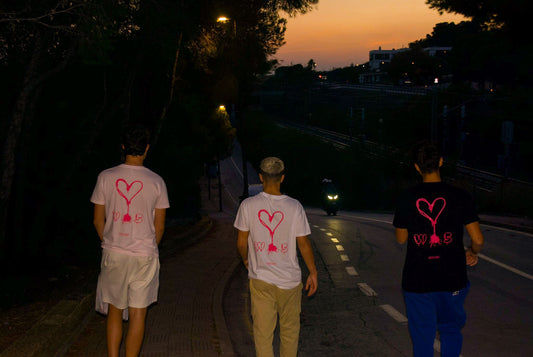 GRAFFITI HEART💟 TEE